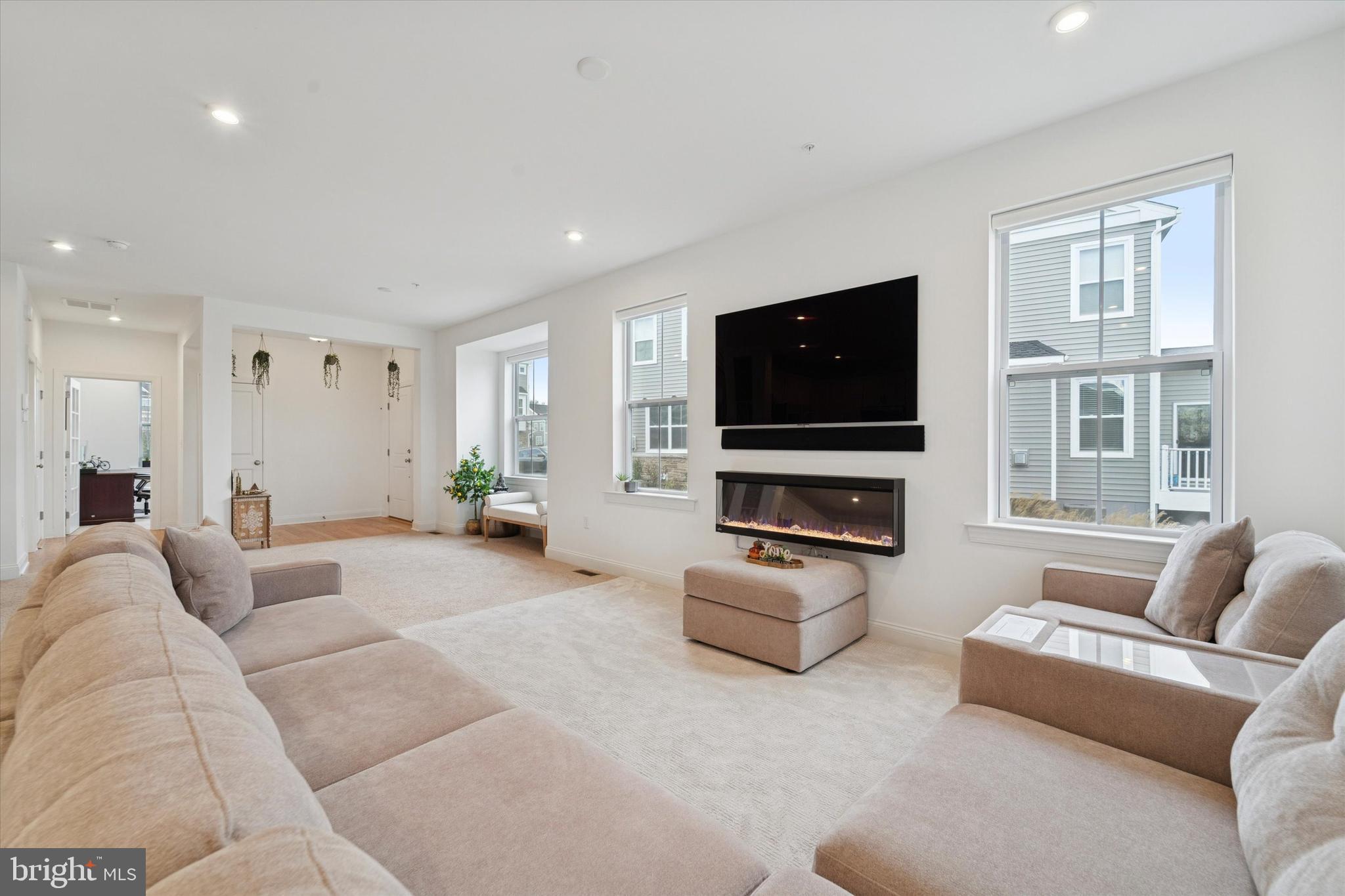 IRONWOOD - Residential Lease