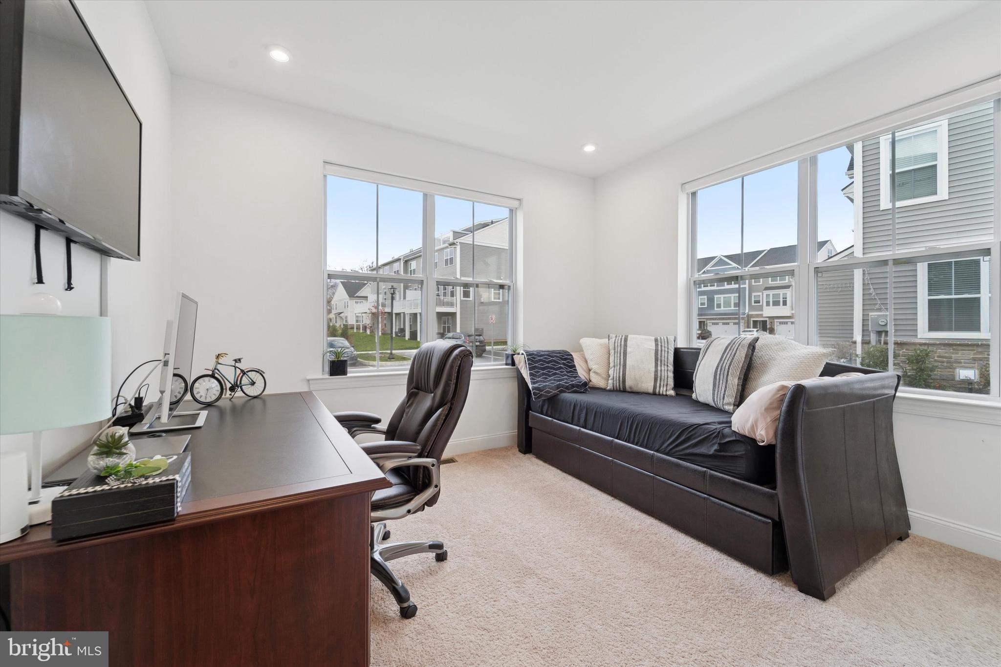 IRONWOOD - Residential Lease