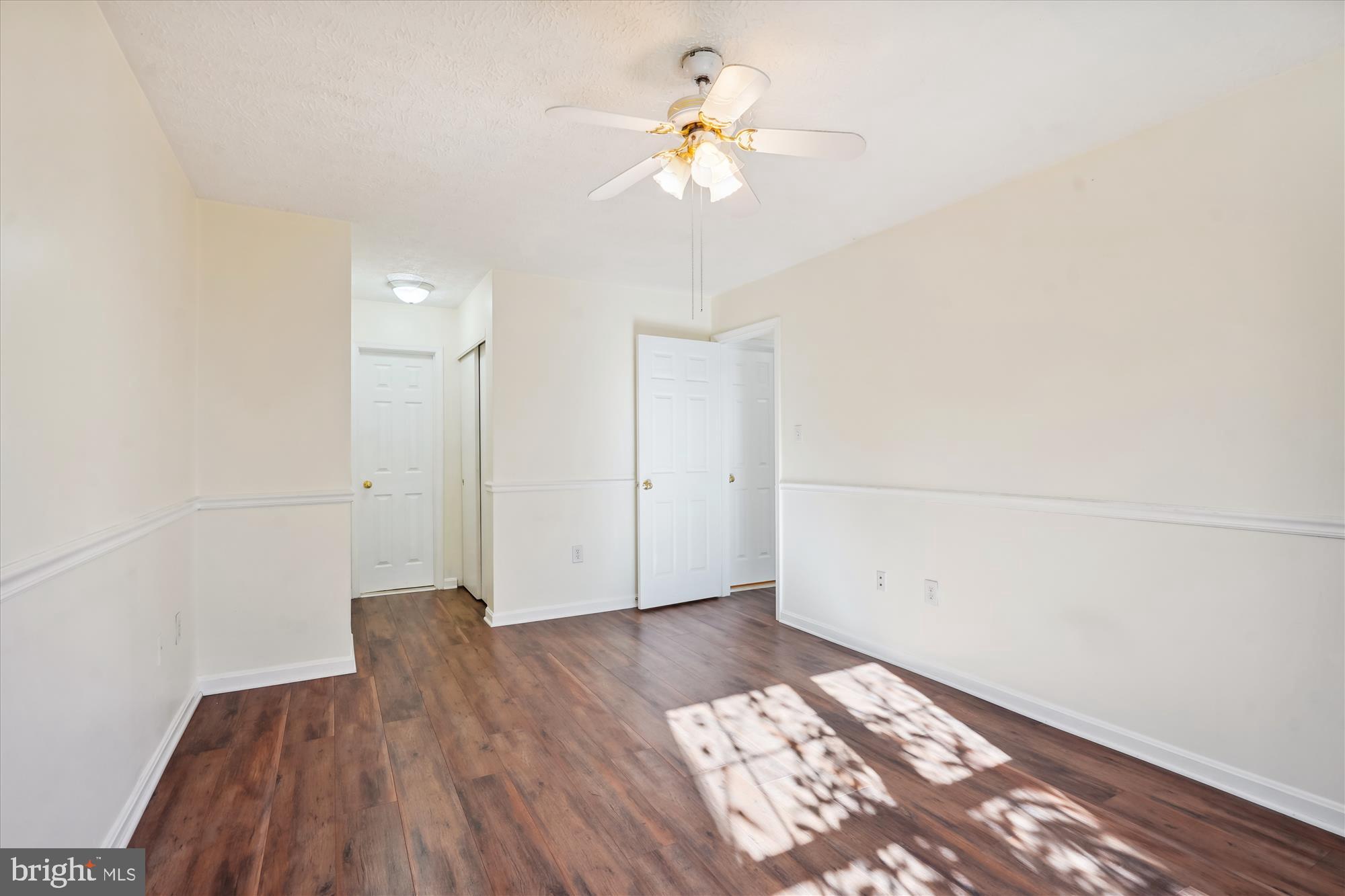 SINGLETONS GROVE - Residential Lease