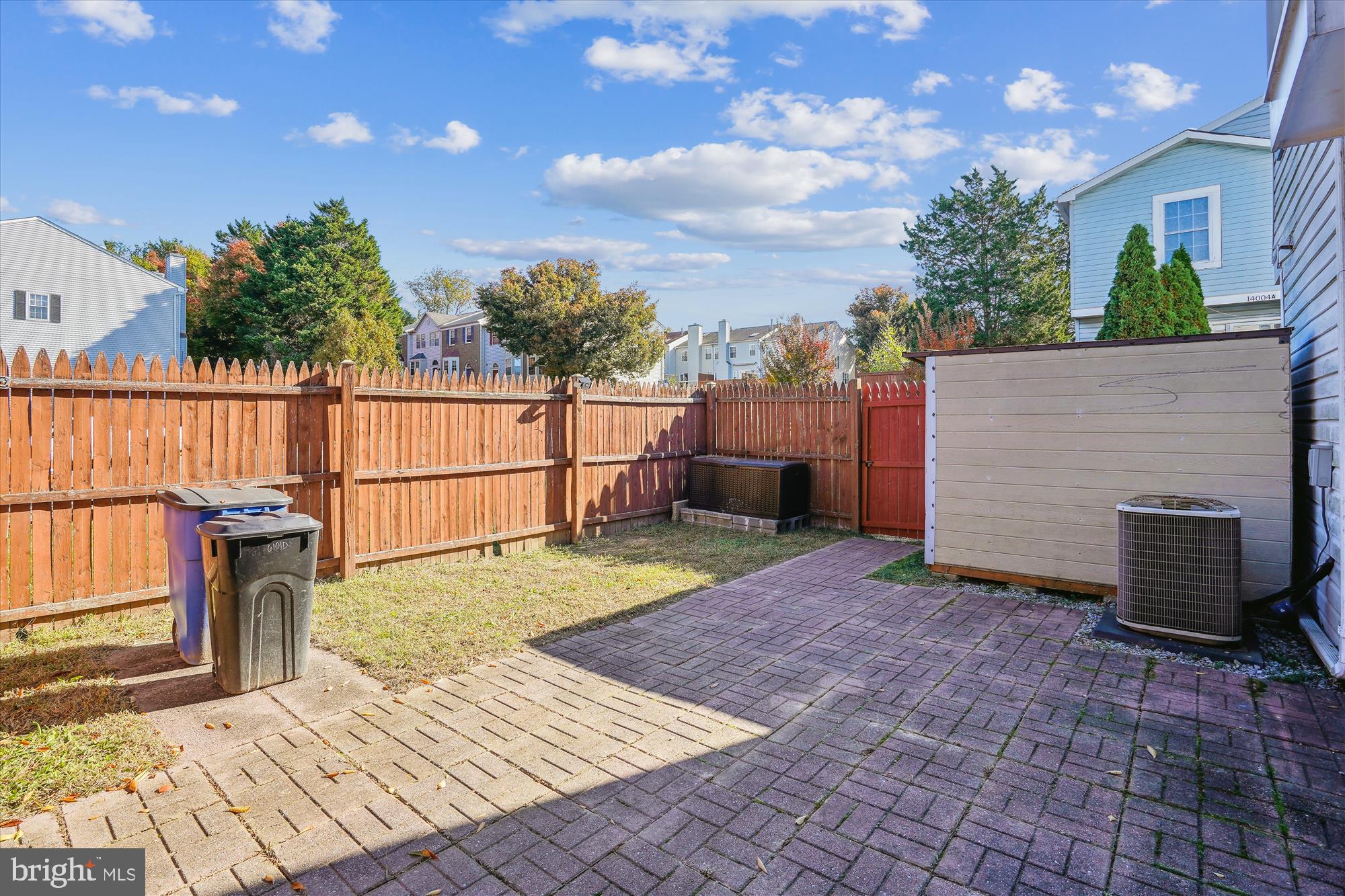 SINGLETONS GROVE - Residential Lease