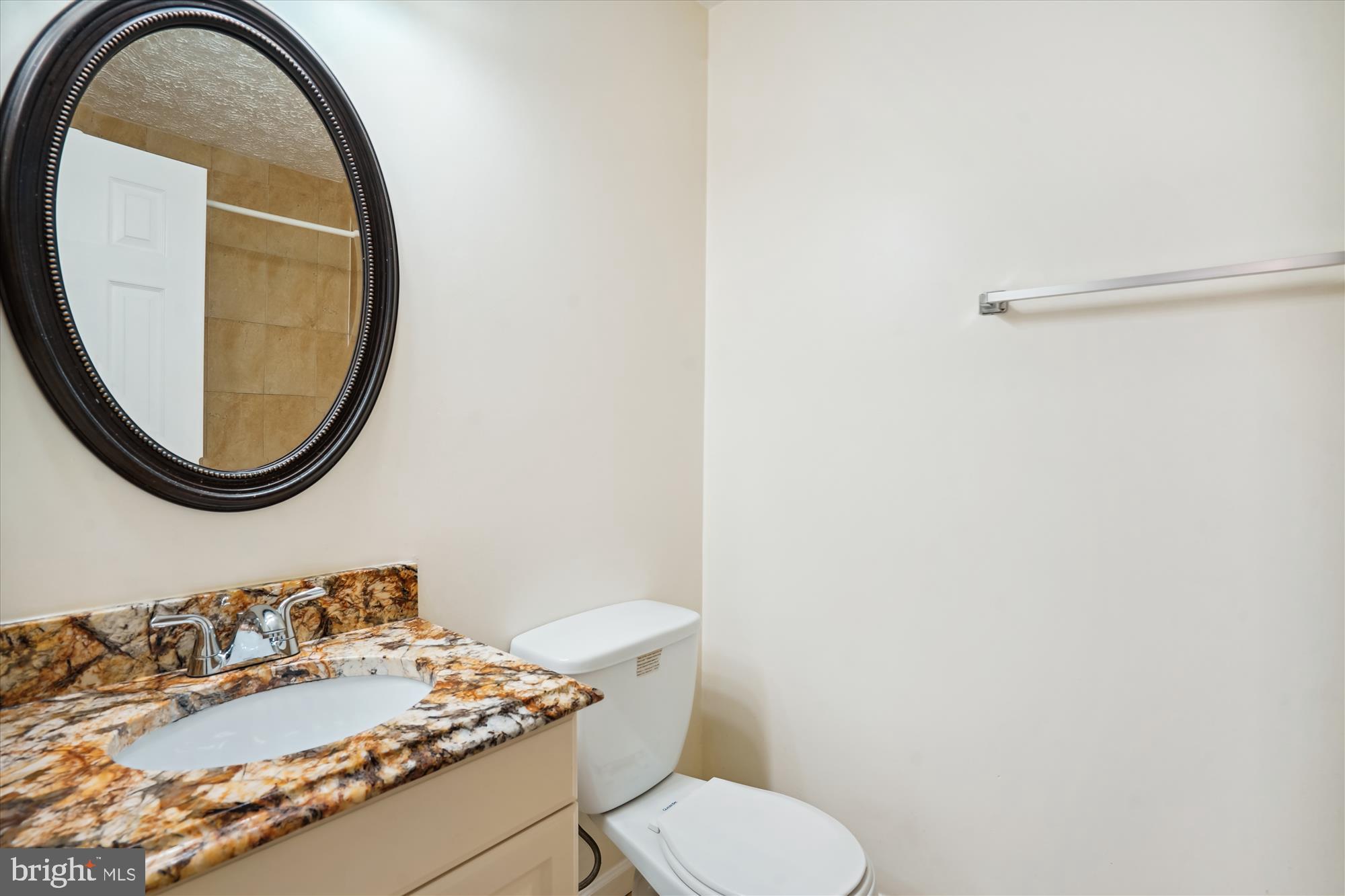 SINGLETONS GROVE - Residential Lease