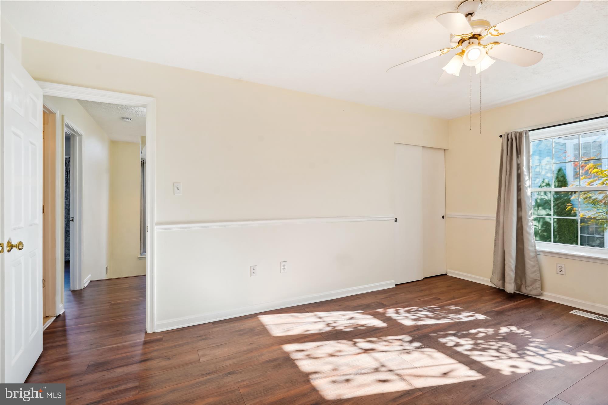 SINGLETONS GROVE - Residential Lease