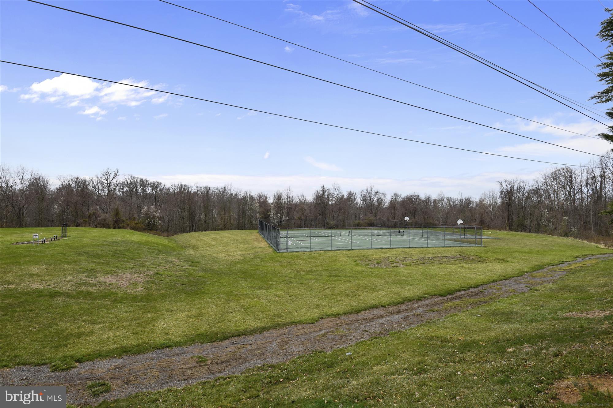 SINGLETONS GROVE - Residential Lease