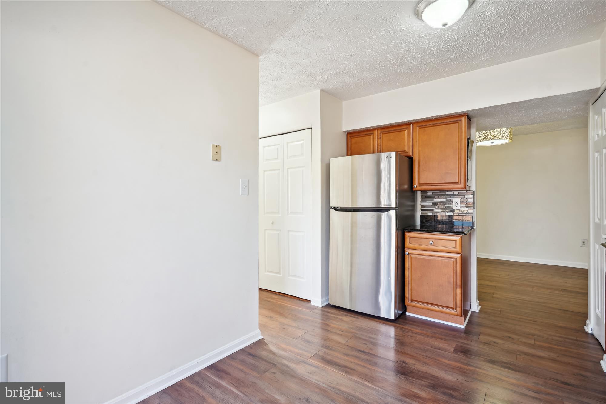 SINGLETONS GROVE - Residential Lease