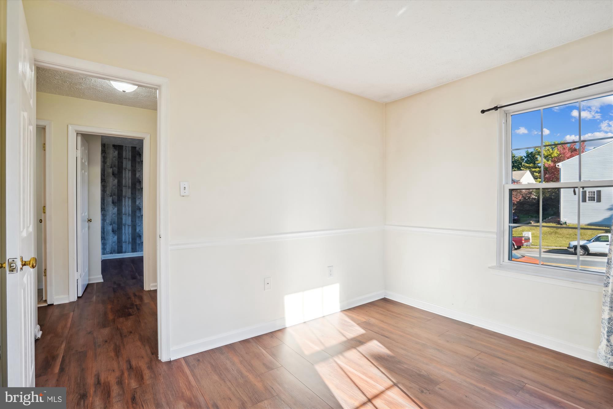 SINGLETONS GROVE - Residential Lease