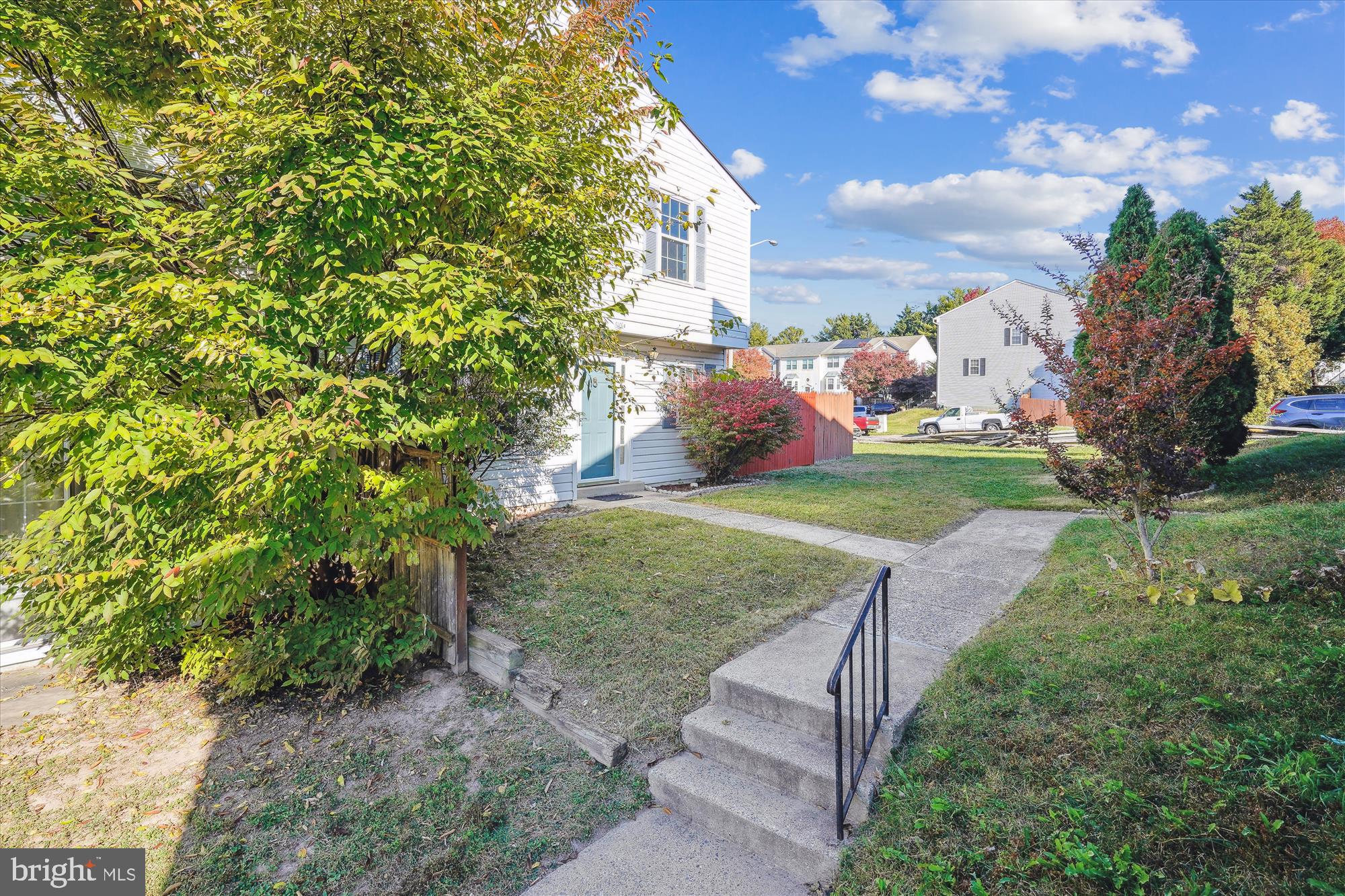 SINGLETONS GROVE - Residential Lease