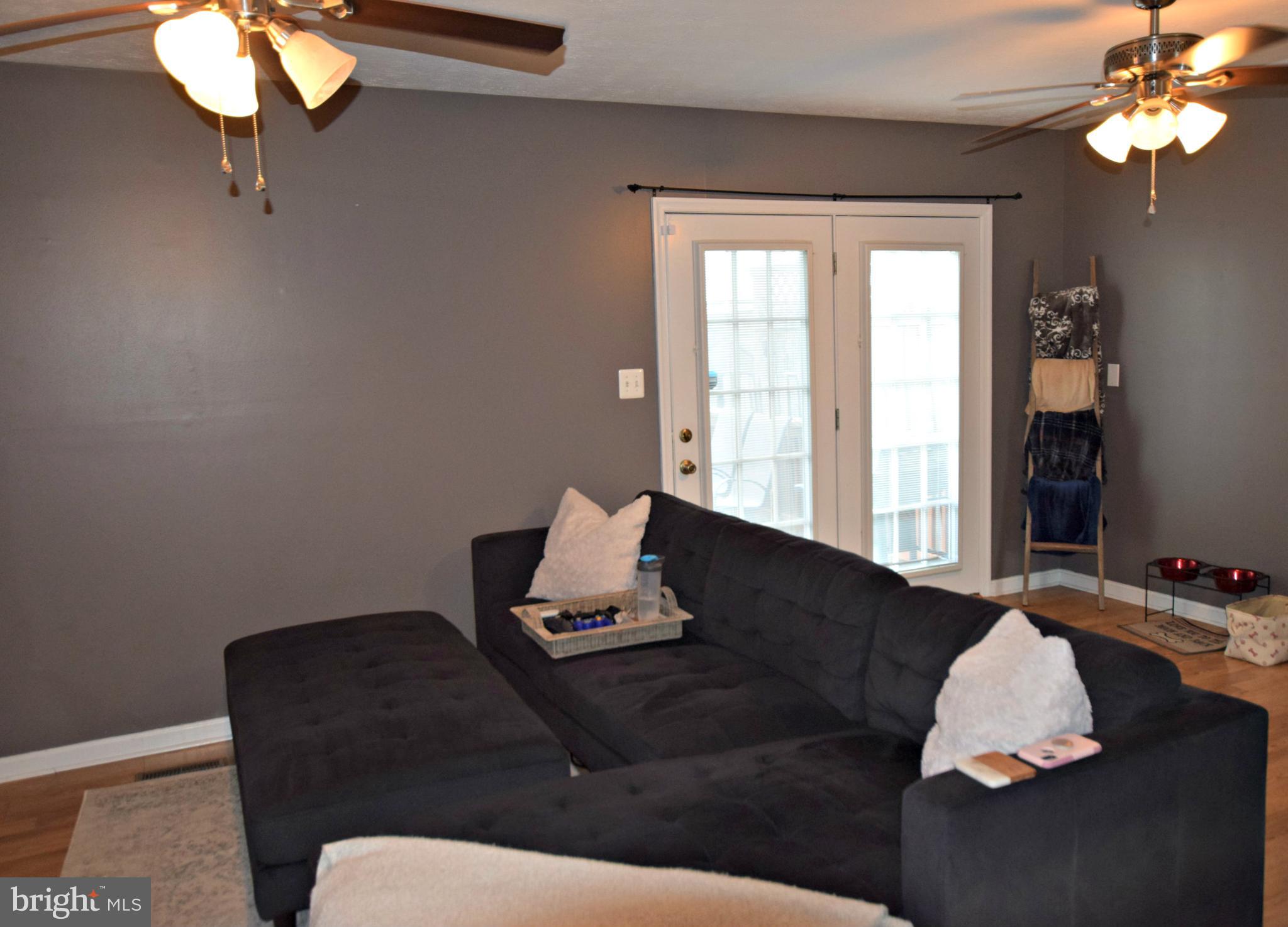 FREETON - Residential Lease