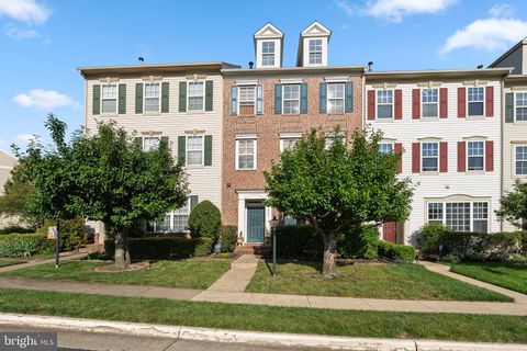 Photo of 9227 Ribbon Falls Loop, BRISTOW, VA 20136 (MLS # VAPW2121316)