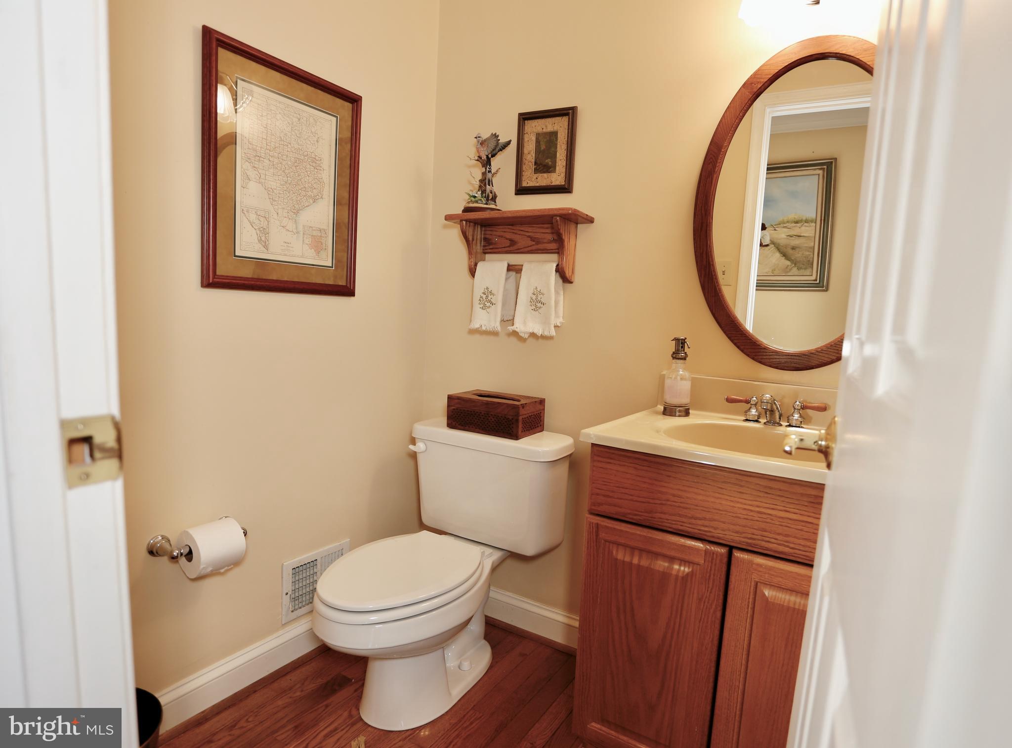 COUNTRY CLUB/LAKE MONTCLAIR - Residential