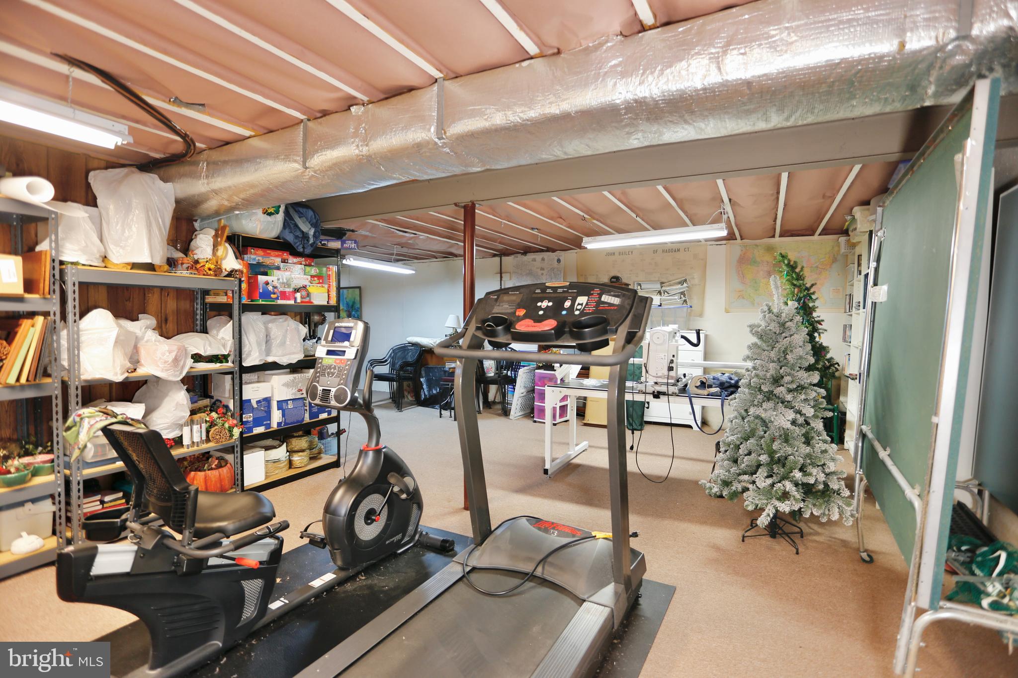 COUNTRY CLUB/LAKE MONTCLAIR - Residential