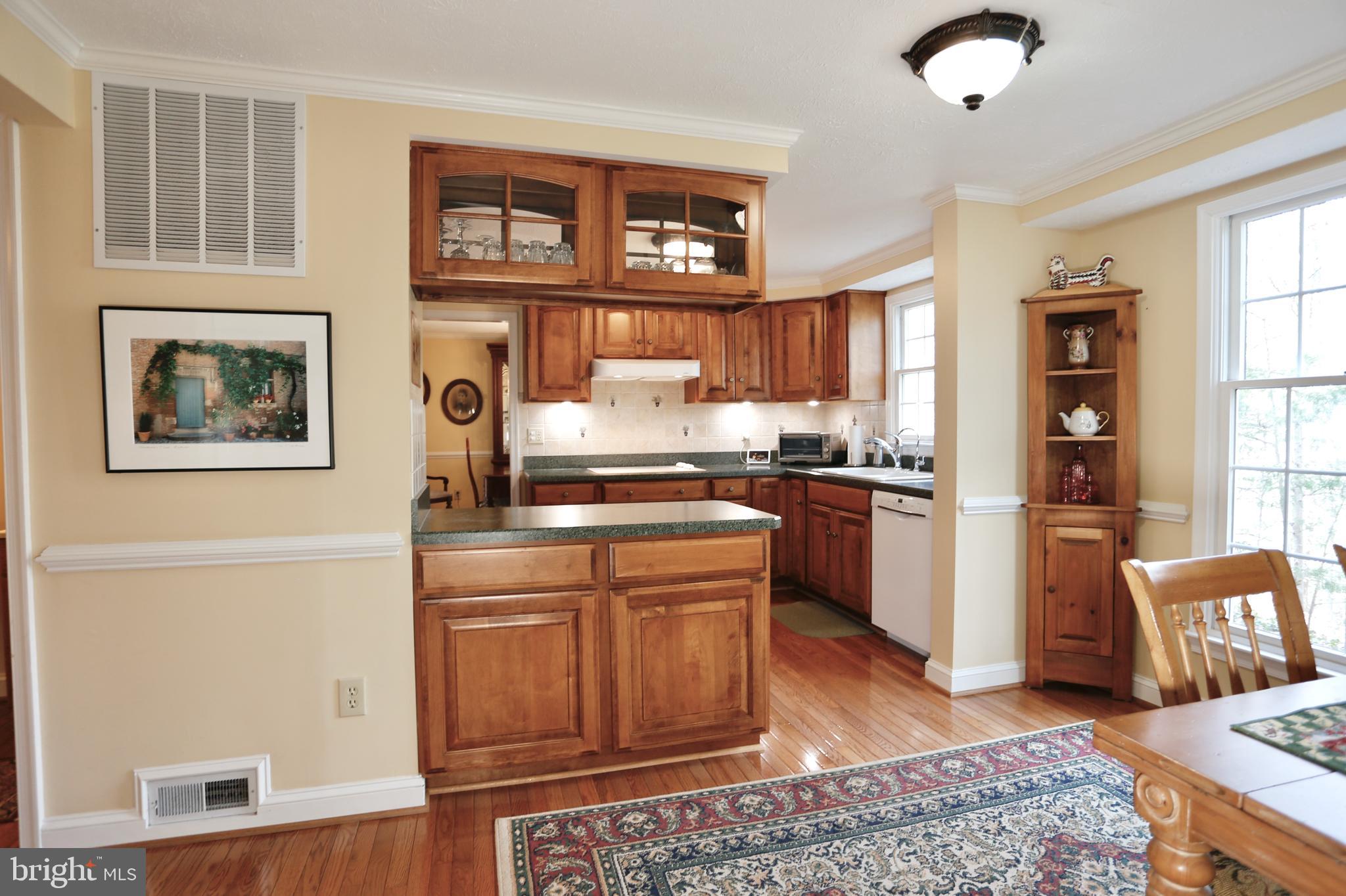 COUNTRY CLUB/LAKE MONTCLAIR - Residential