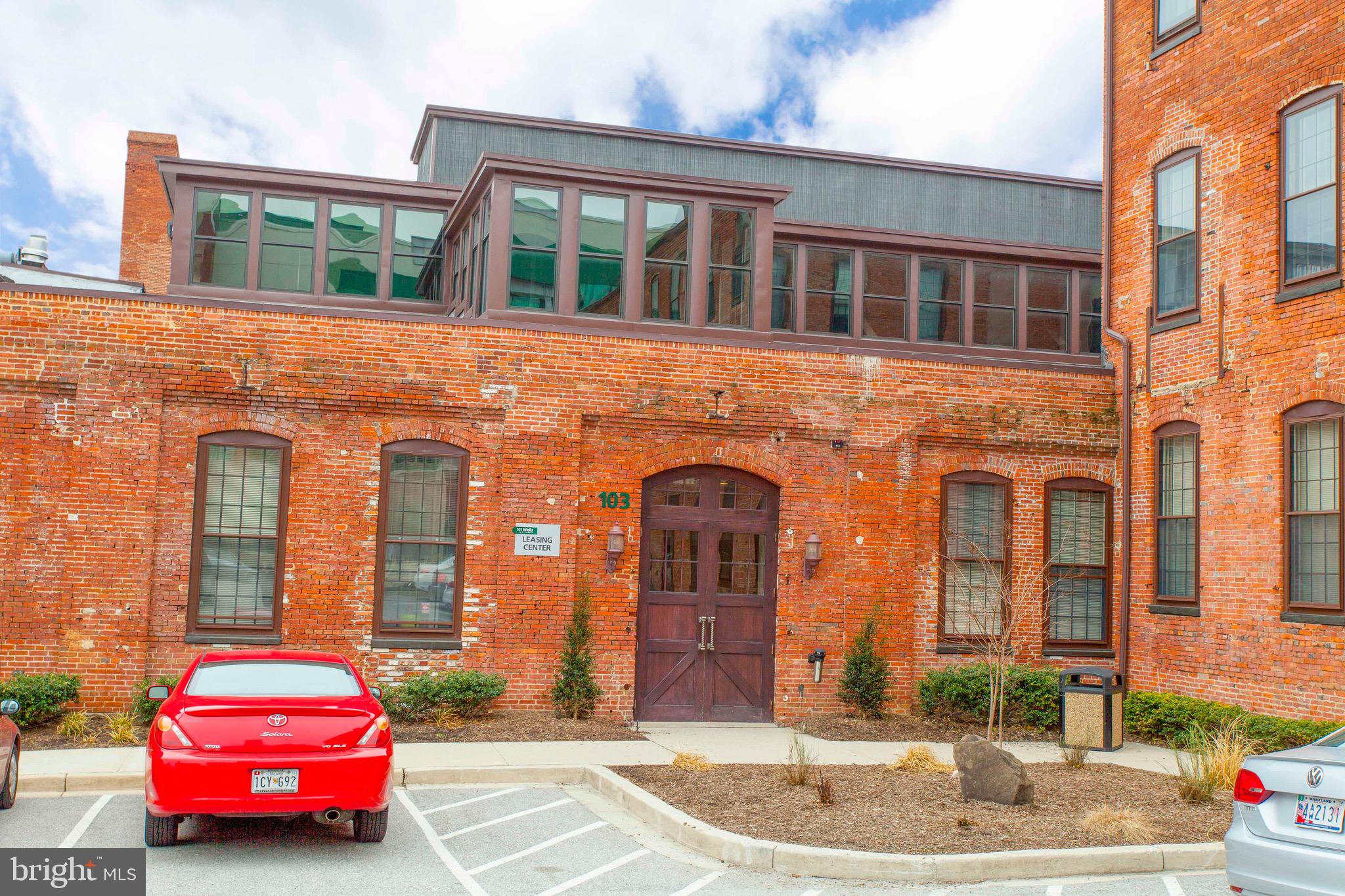 RIVERSIDE PARK - Residential Lease