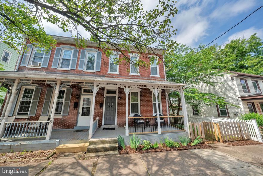 Welcome to 6 East Second Street, in Pottstown PA! This 1,798 sq ft, 4 bed, 2 bath twin-home from the 1900s has modern class with old world charm, and has had renovations of the kitchen, all appliances, bathrooms, flooring, rugs, ceiling fans and lighting, that is all just over a year and a half old! You’ll see high ceilings, and oversized windows letting in lots of natural light all throughout. As you enter the home step onto the luxury vinal-plank flooring in your oversized living room space that flows directly into the dining room. Pass by your breakfast bar and into your kitchen with stainless steel appliances, freshly painted cabinets, and plenty of counterspace for cooking. Just off the kitchen is a large laundry room with more cabinets and counterspace, plus a full panel window letting in more natural light, along with a side egress door that leads to your side yard. Further back is a mudroom area. On your right will be a full bathroom with stand-up shower, beautiful new vanity, and flooring. Walk through your slider and out to your fully fenced-in and flat backyard. Up on the second floor, the high ceilings continue, and you have three nice-sized bedrooms plus a full hall bath, with another bonus bedroom up in the attic. Also of note are the three off-street parking spots, just behind the back yard. Location is Everything! You will be able to enjoy an assortment of new shops, restaurants, brew pubs, Montco Community College-West Campus, and Steel River Playhouse Theater in Pottstown's vibrant downtown. Nearby parks like Riverfront Park, Memorial Park and Schuylkill River Trail offer year-round recreation opportunities. Convenient to Highways Rt. 422 and Rt. 100 for an easy commute. Don t miss out on making this home yours today!