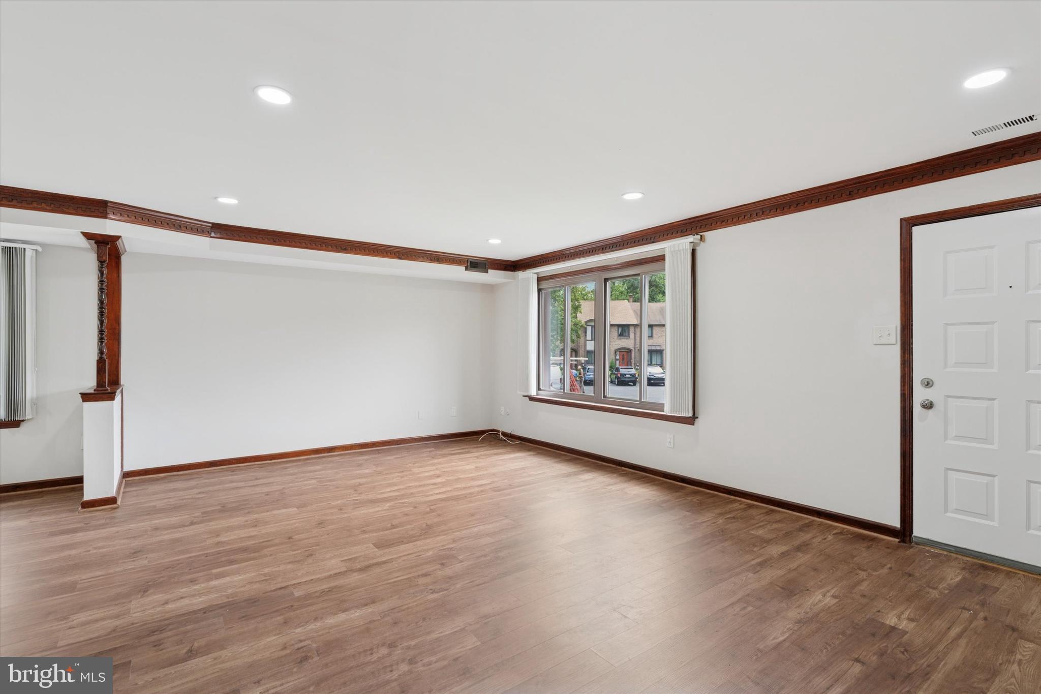 3447 NORWOOD PLACE