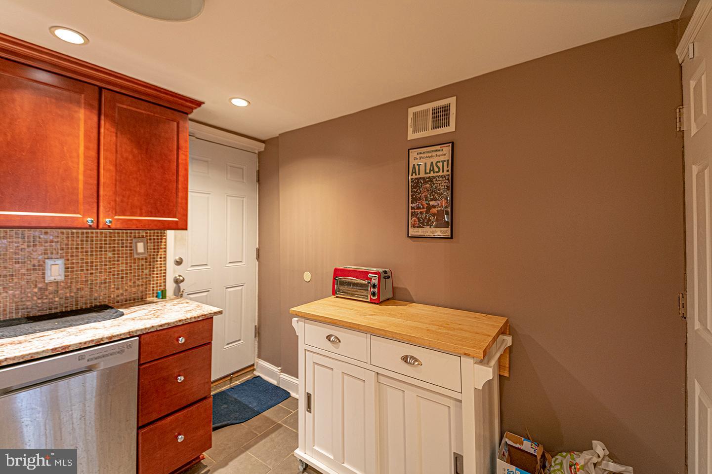 GRADUATE HOSPITAL - Residential Lease