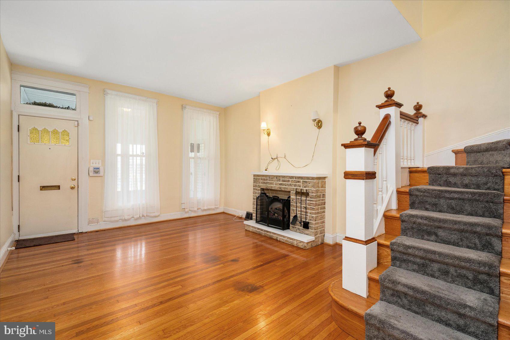 ROSEMONT - Residential