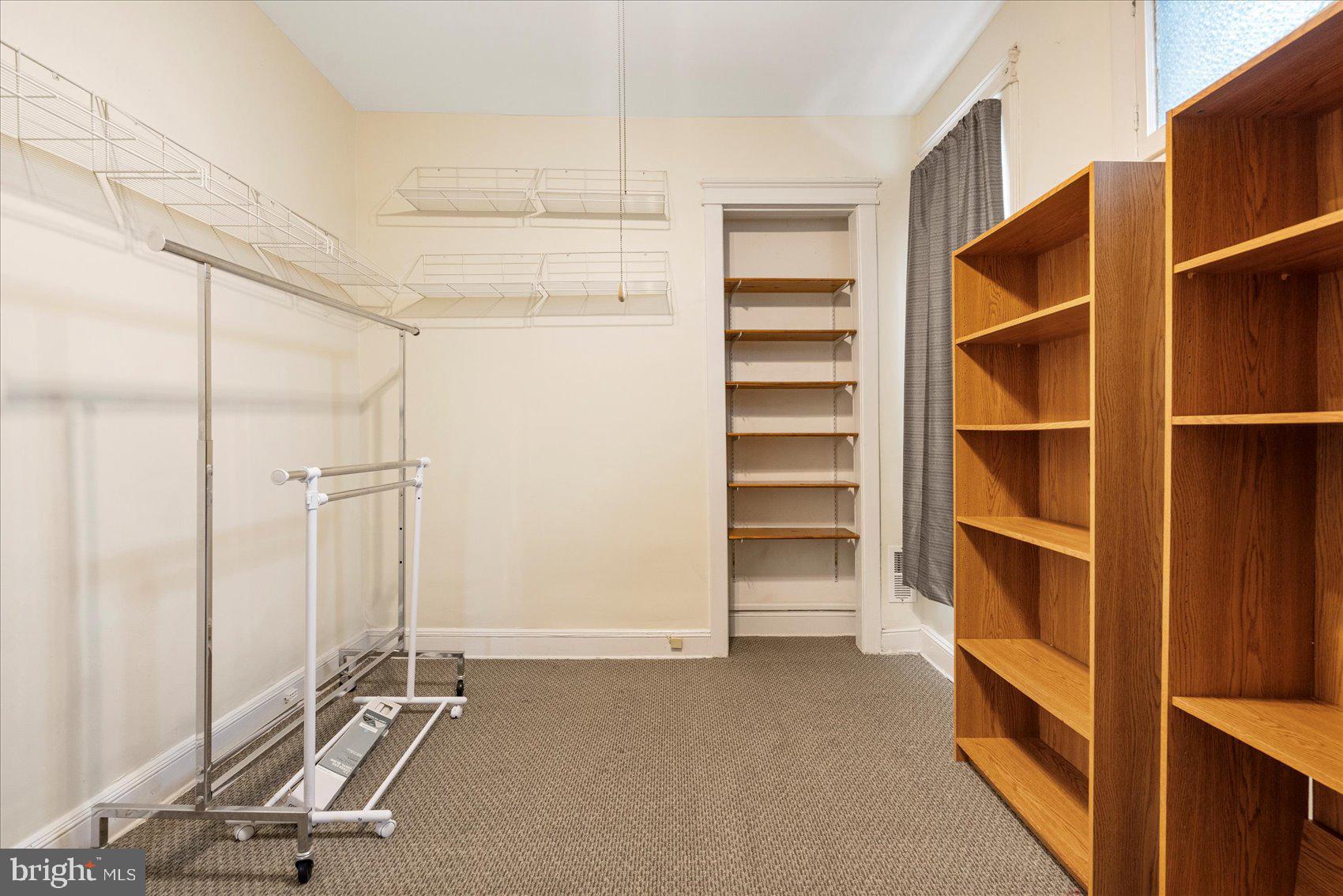 ROSEMONT - Residential