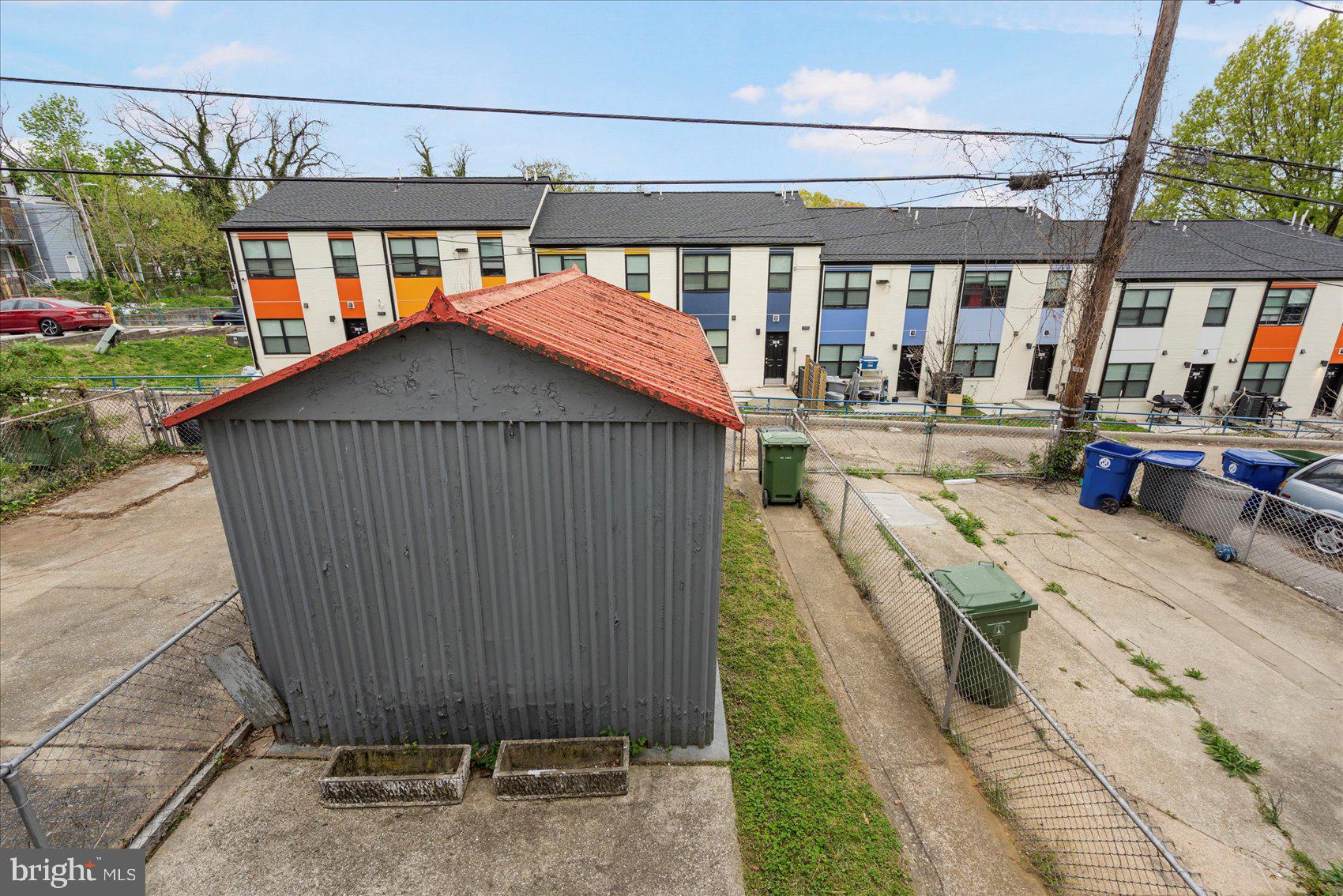 ROSEMONT - Residential