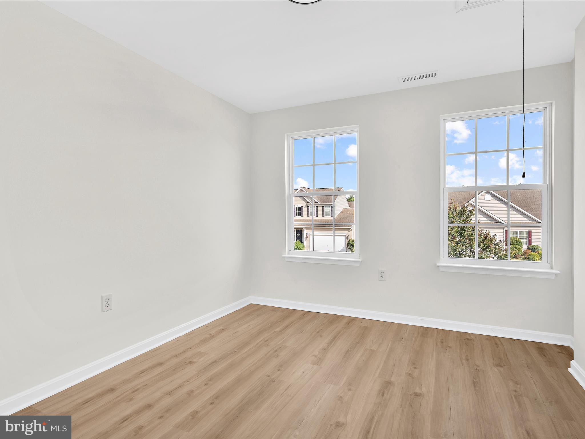 CAMBRIDGE - Residential