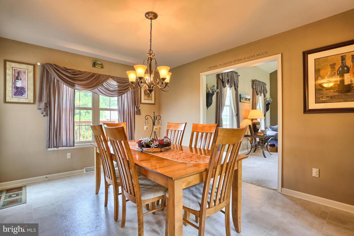 SUTHERLAND AT WOODS EDGE - Residential