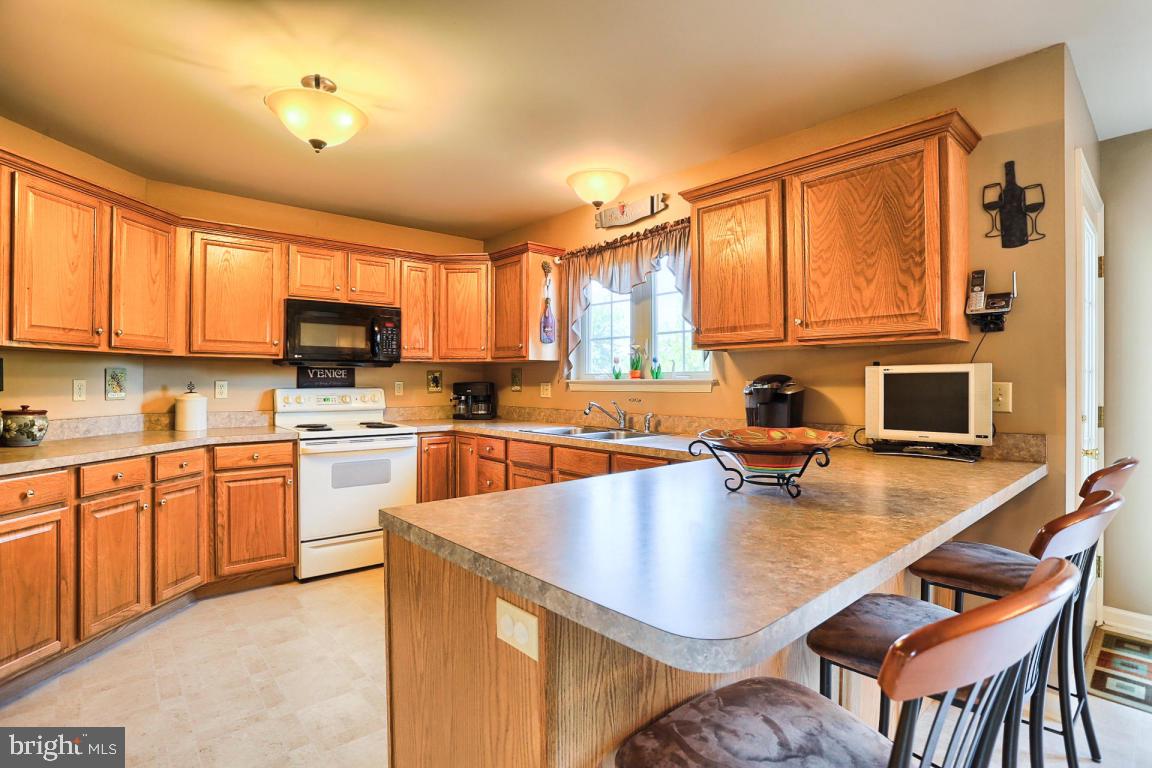 SUTHERLAND AT WOODS EDGE - Residential