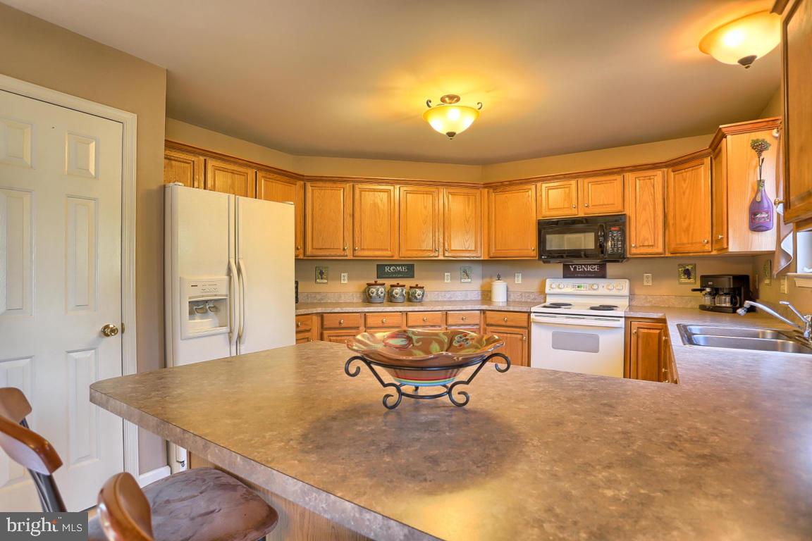 SUTHERLAND AT WOODS EDGE - Residential