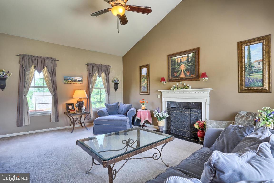 SUTHERLAND AT WOODS EDGE - Residential