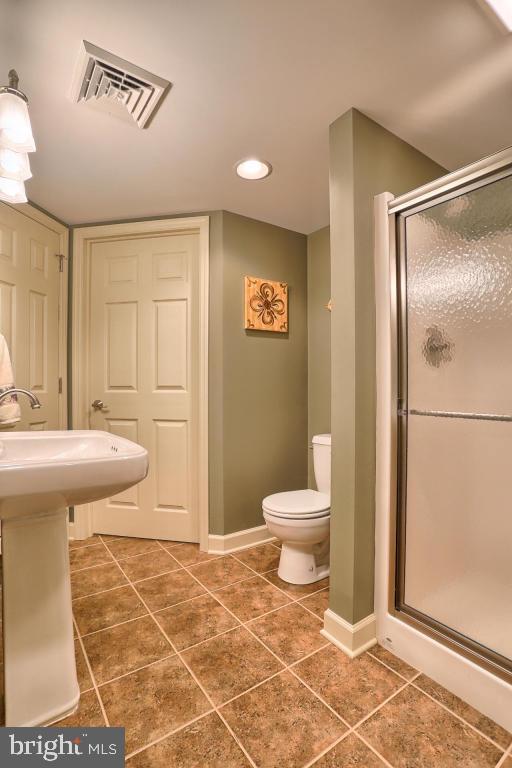 SUTHERLAND AT WOODS EDGE - Residential