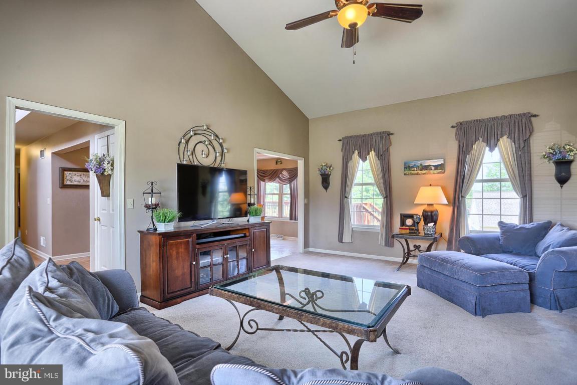 SUTHERLAND AT WOODS EDGE - Residential