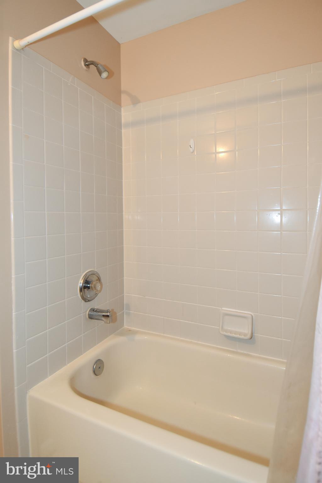 OLD BRIDGE ESTATES - Residential Lease