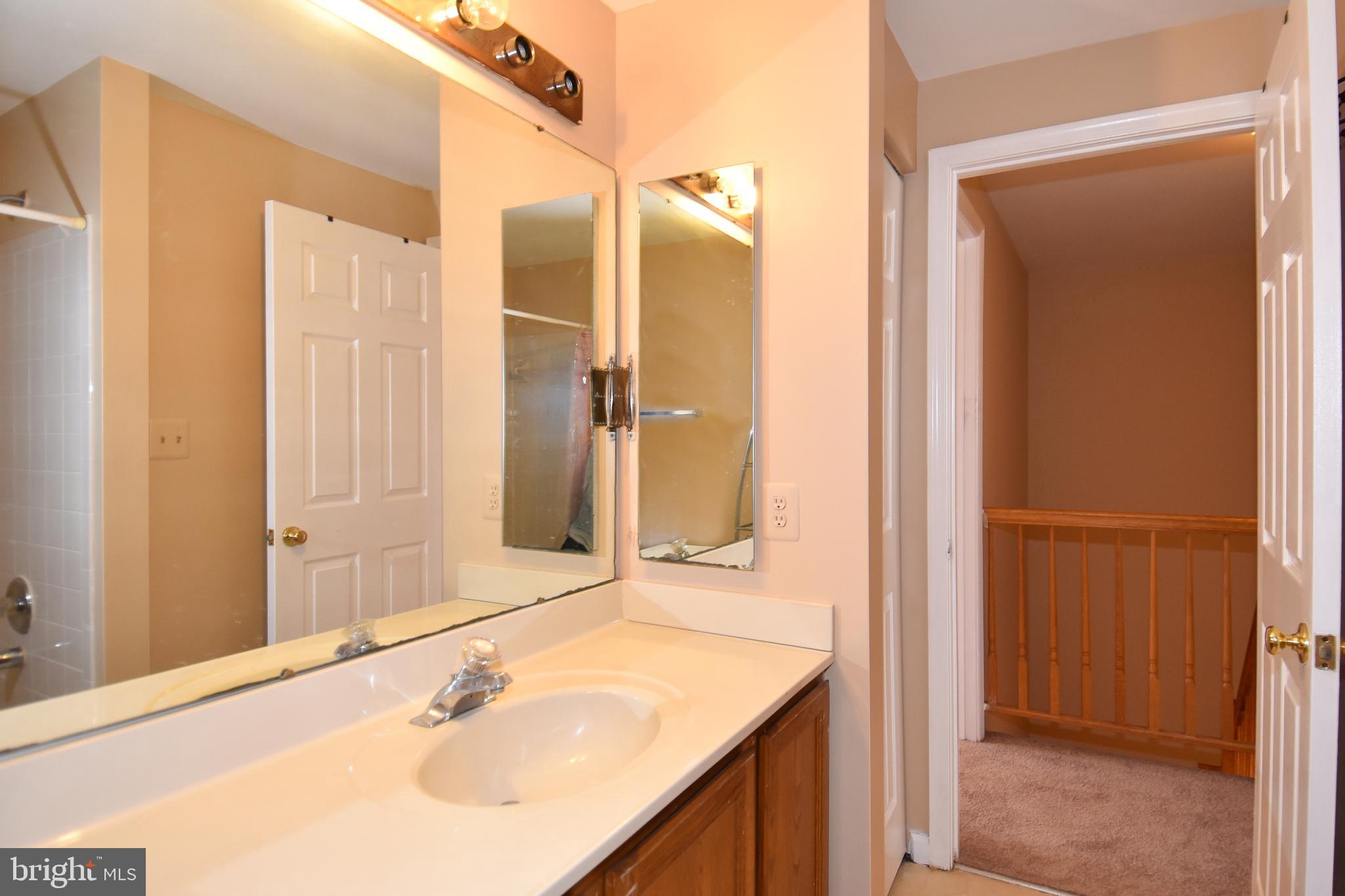 OLD BRIDGE ESTATES - Residential Lease