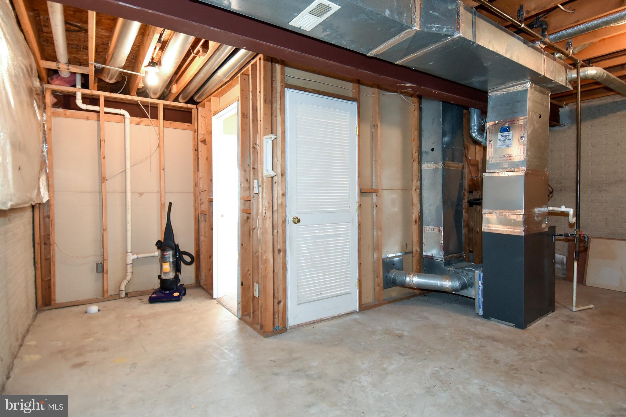 OLD BRIDGE ESTATES - Residential Lease