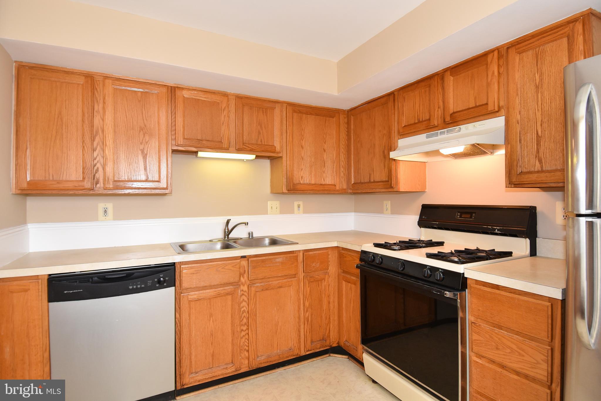 OLD BRIDGE ESTATES - Residential Lease