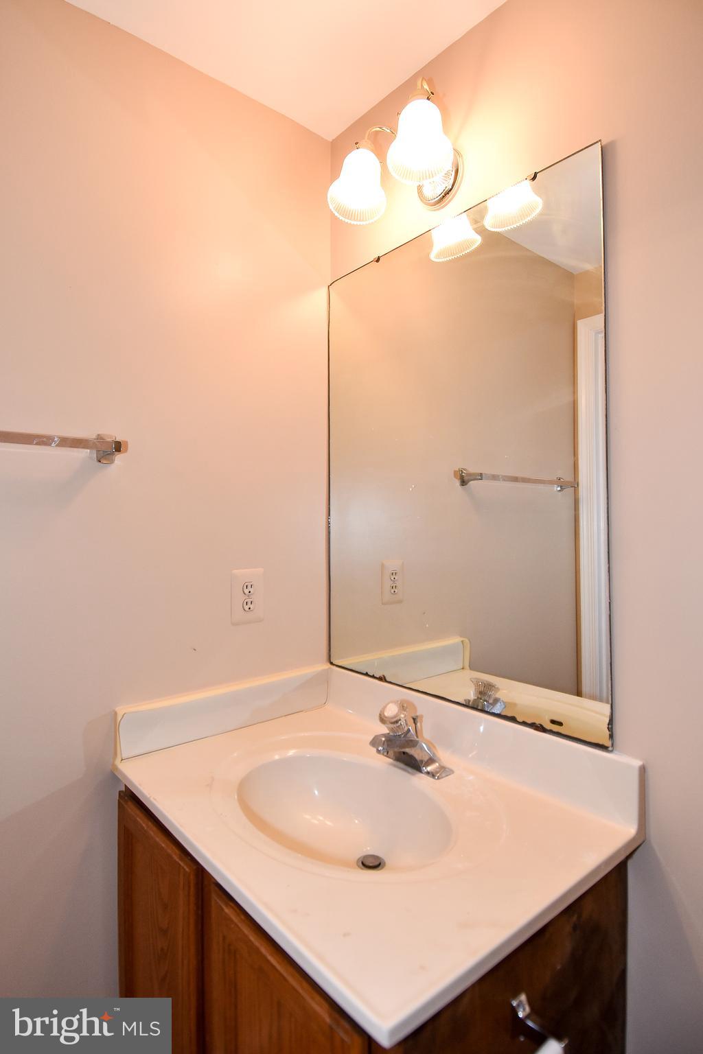 OLD BRIDGE ESTATES - Residential Lease