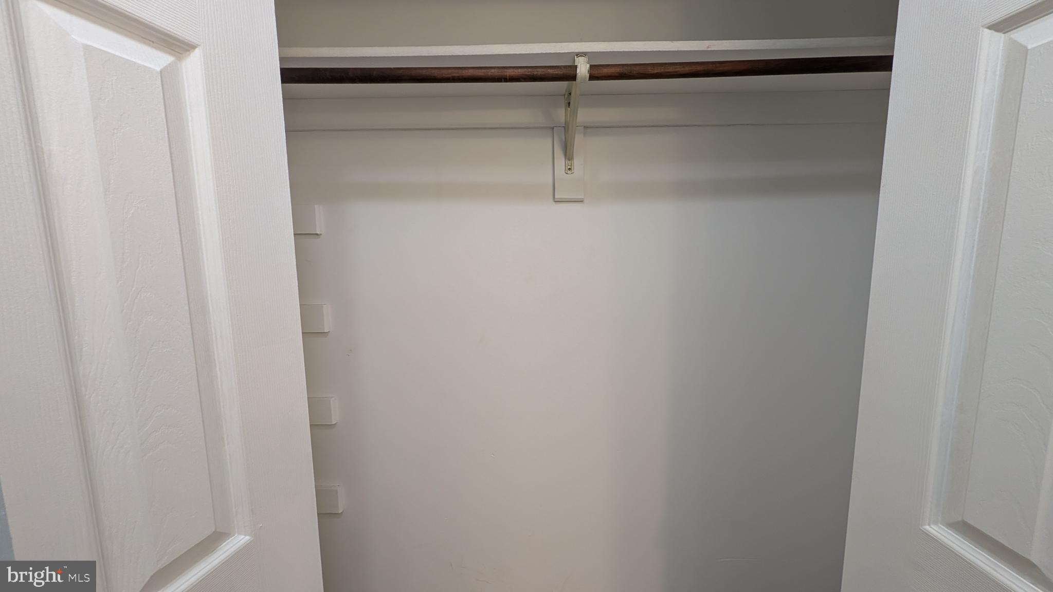 COLONIAL TERRACE - Residential