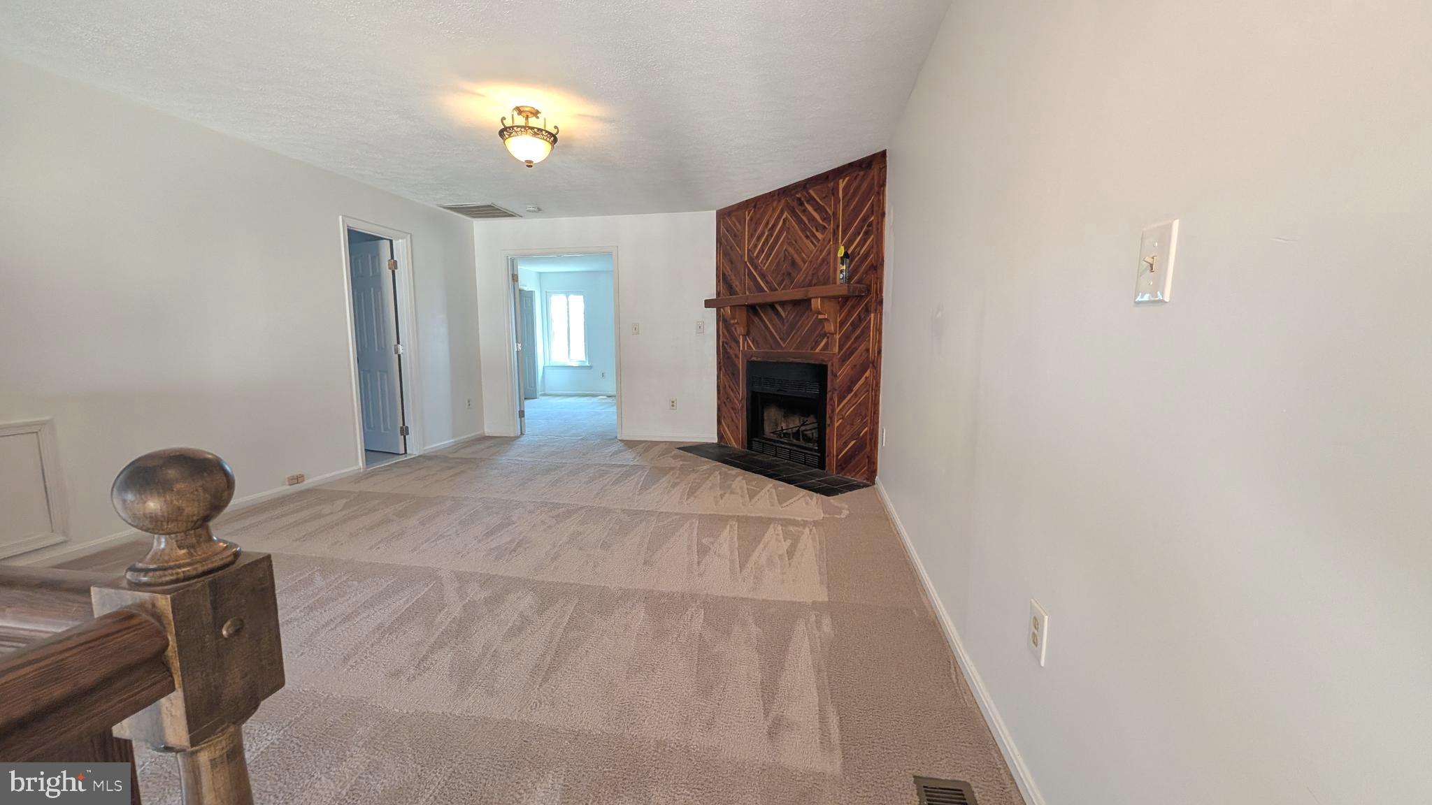 COLONIAL TERRACE - Residential