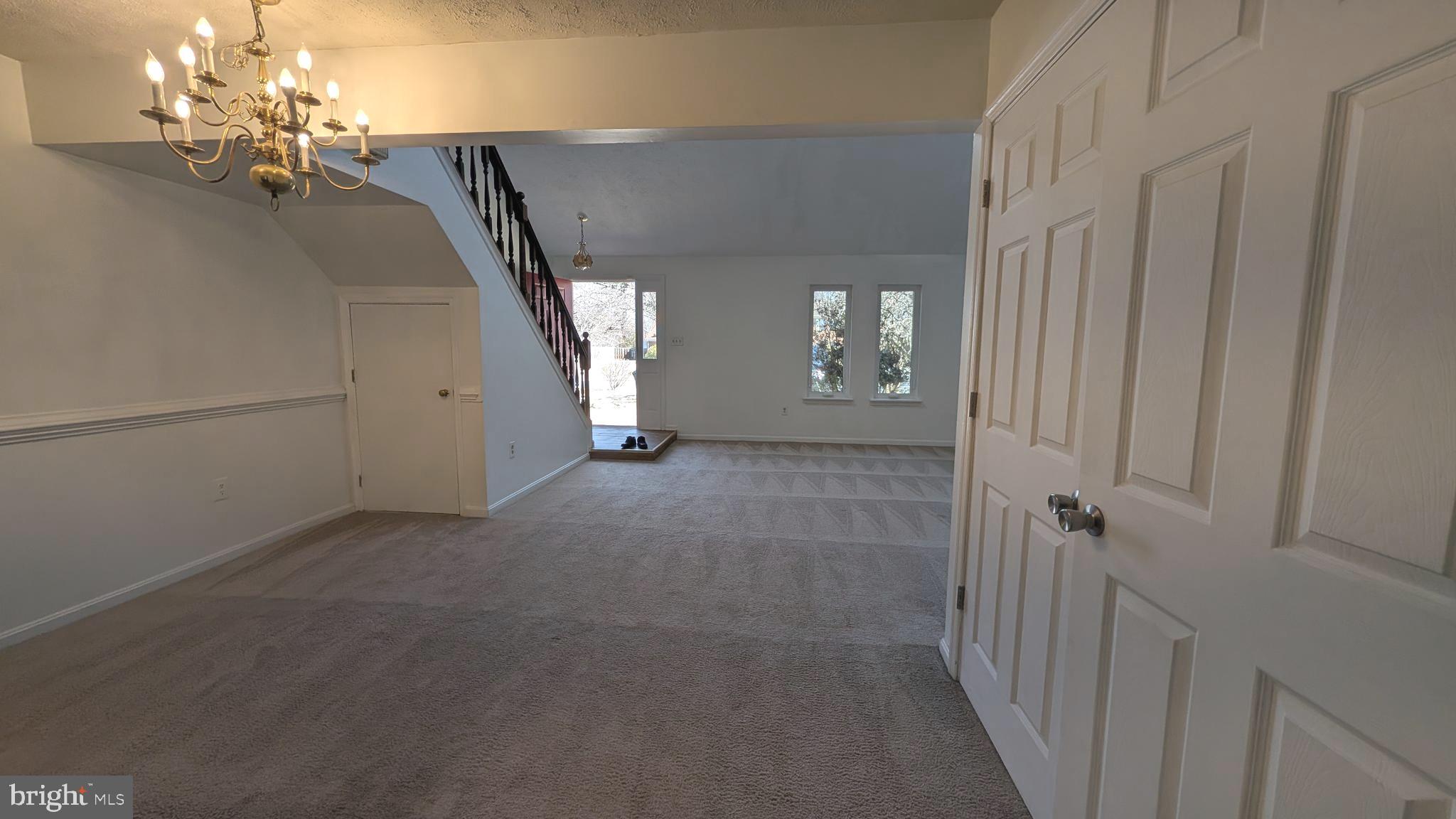 COLONIAL TERRACE - Residential