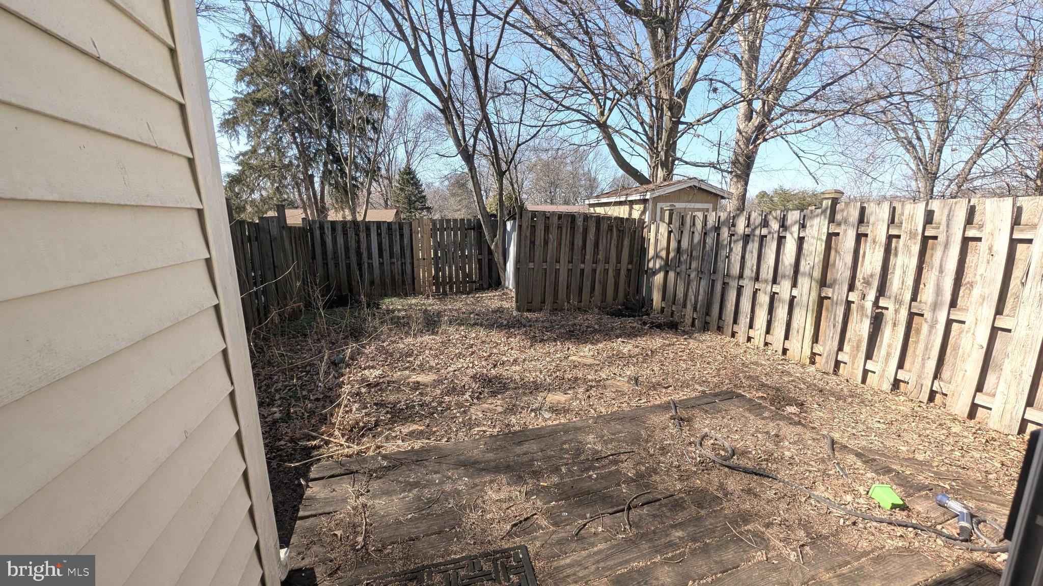 COLONIAL TERRACE - Residential