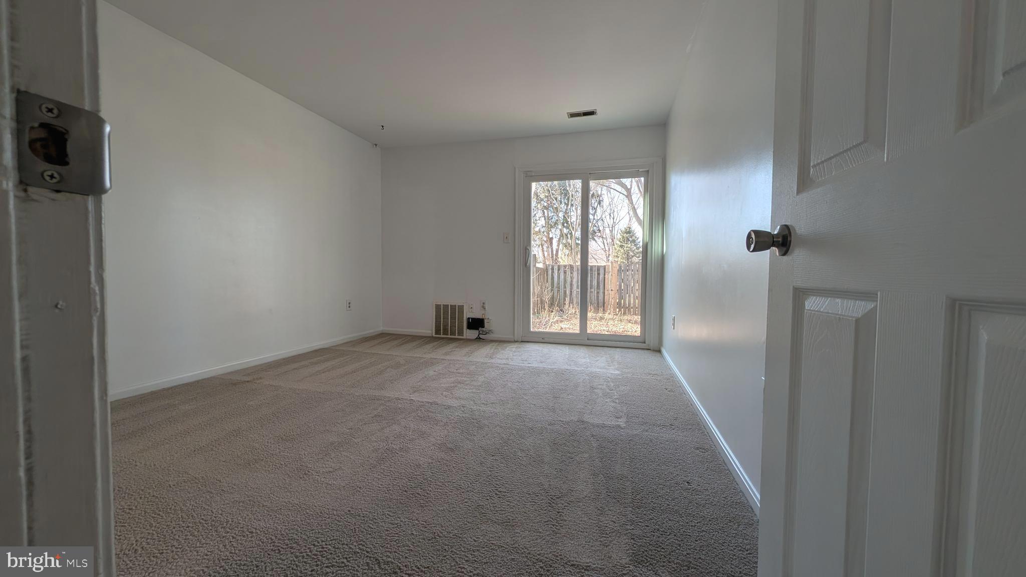 COLONIAL TERRACE - Residential