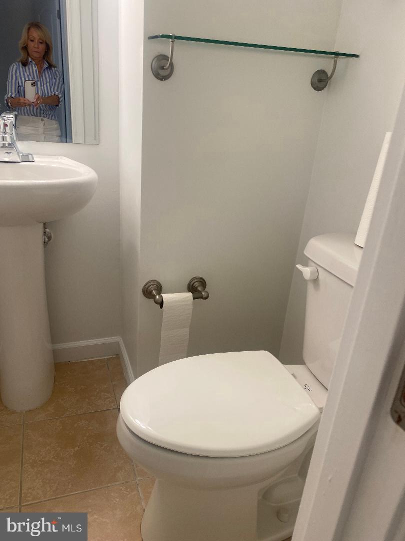 LAURELWOOD CONDO - Residential