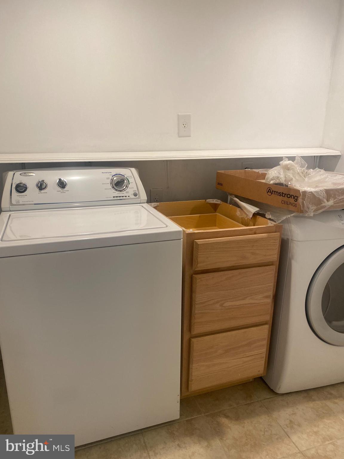 LAURELWOOD CONDO - Residential