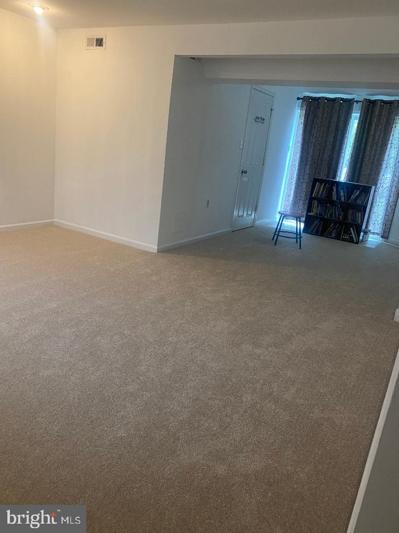 LAURELWOOD CONDO - Residential