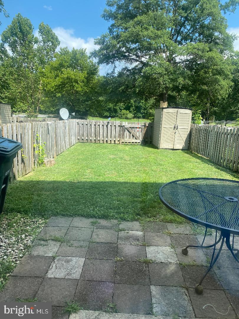 LAURELWOOD CONDO - Residential