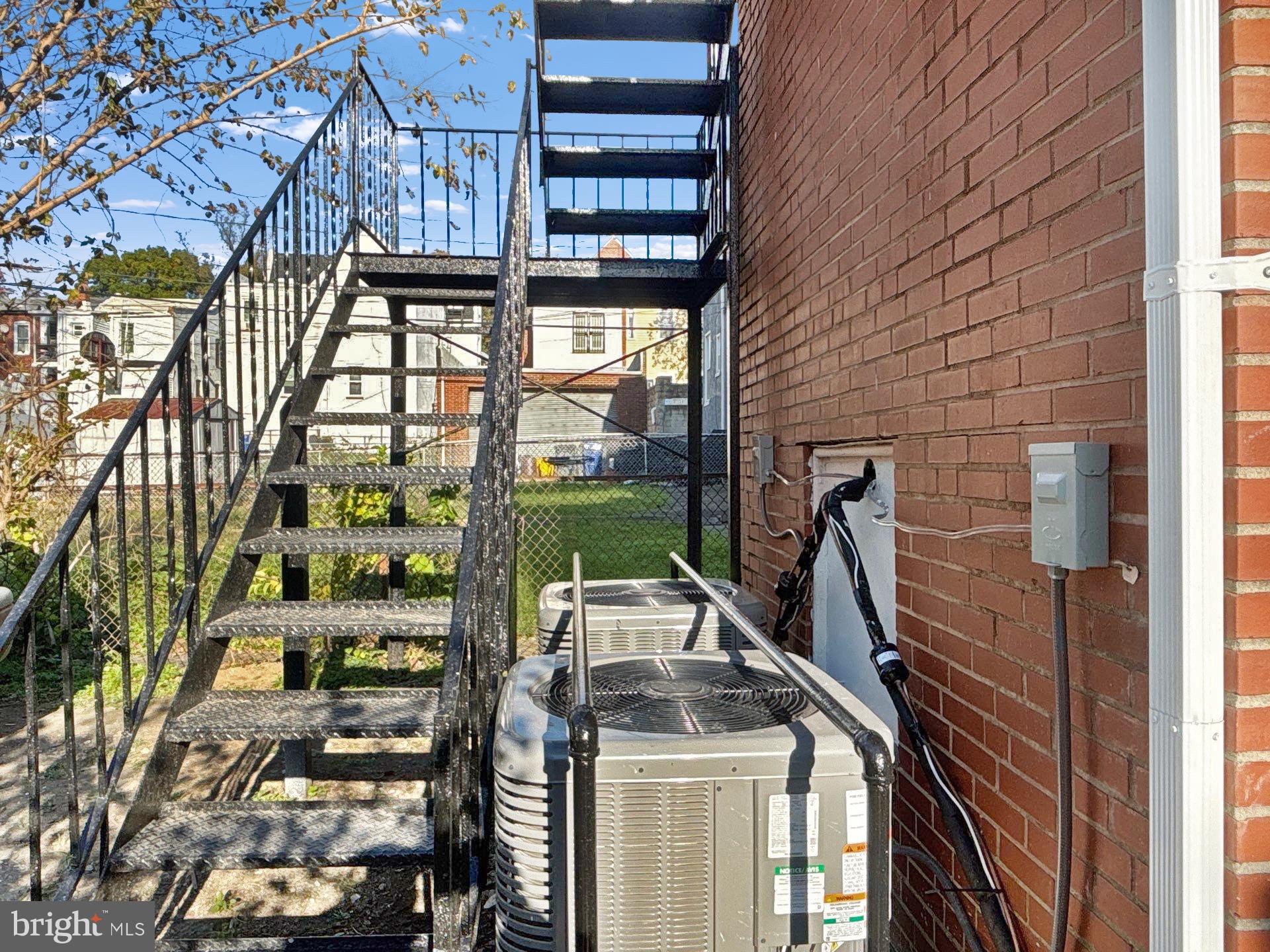 LIBERTY SQUARE - Residential Income