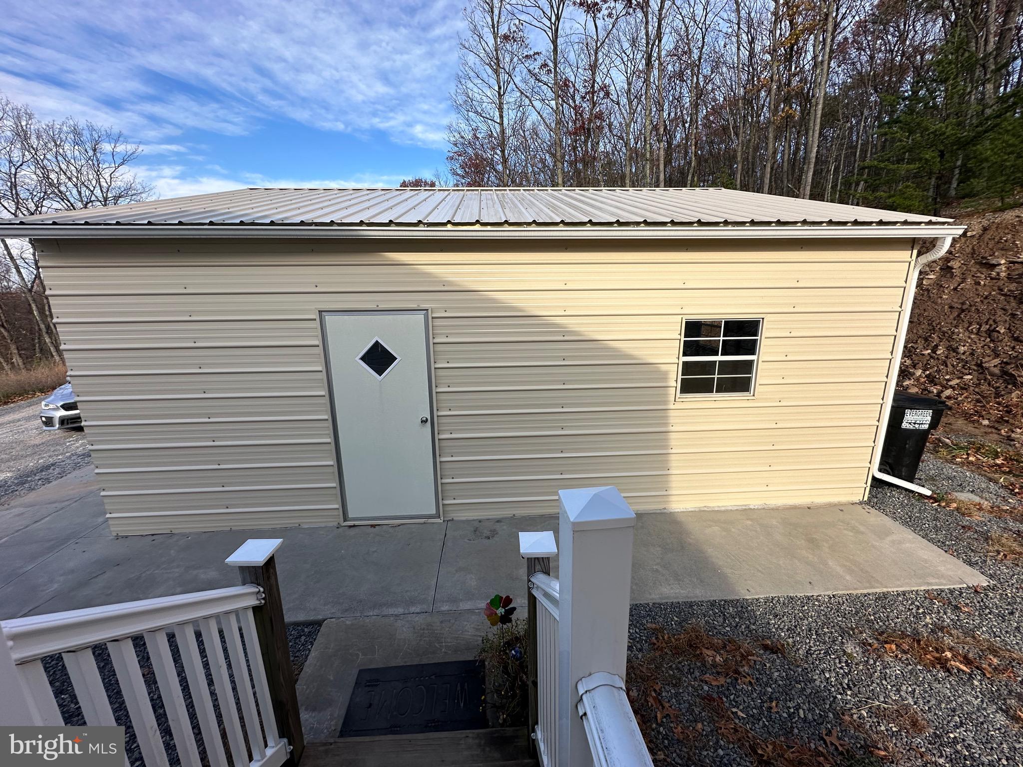 ELK HORN - Residential