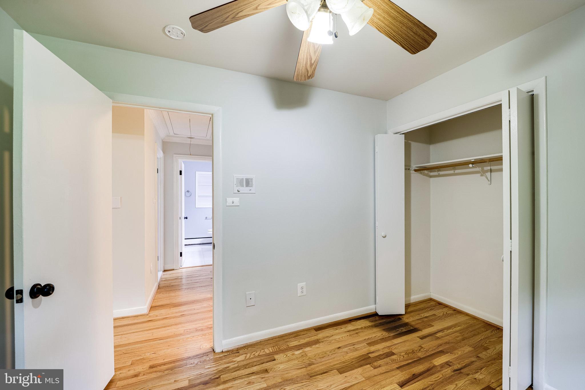 LINCOLNIA PARK - Residential Lease