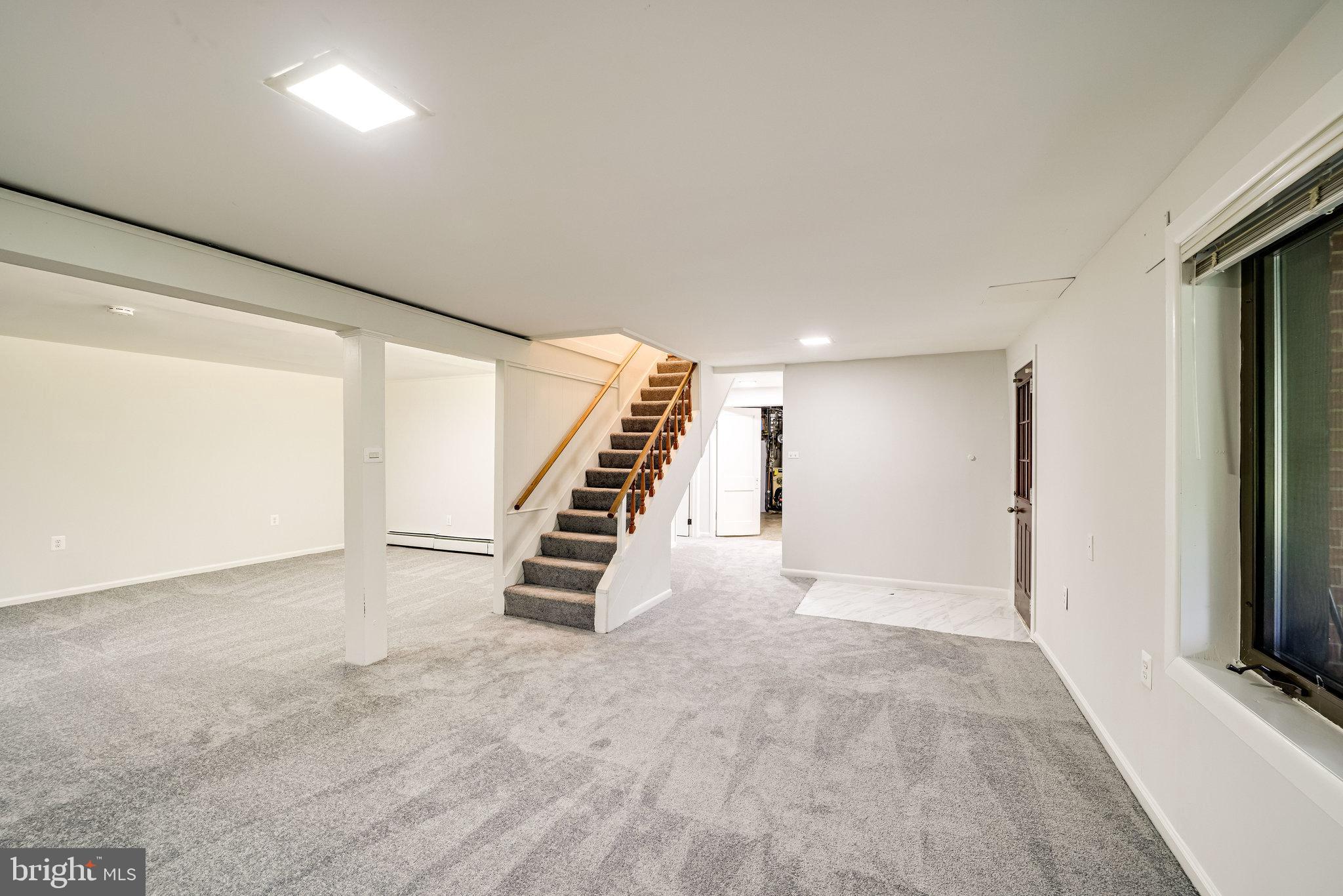 LINCOLNIA PARK - Residential Lease