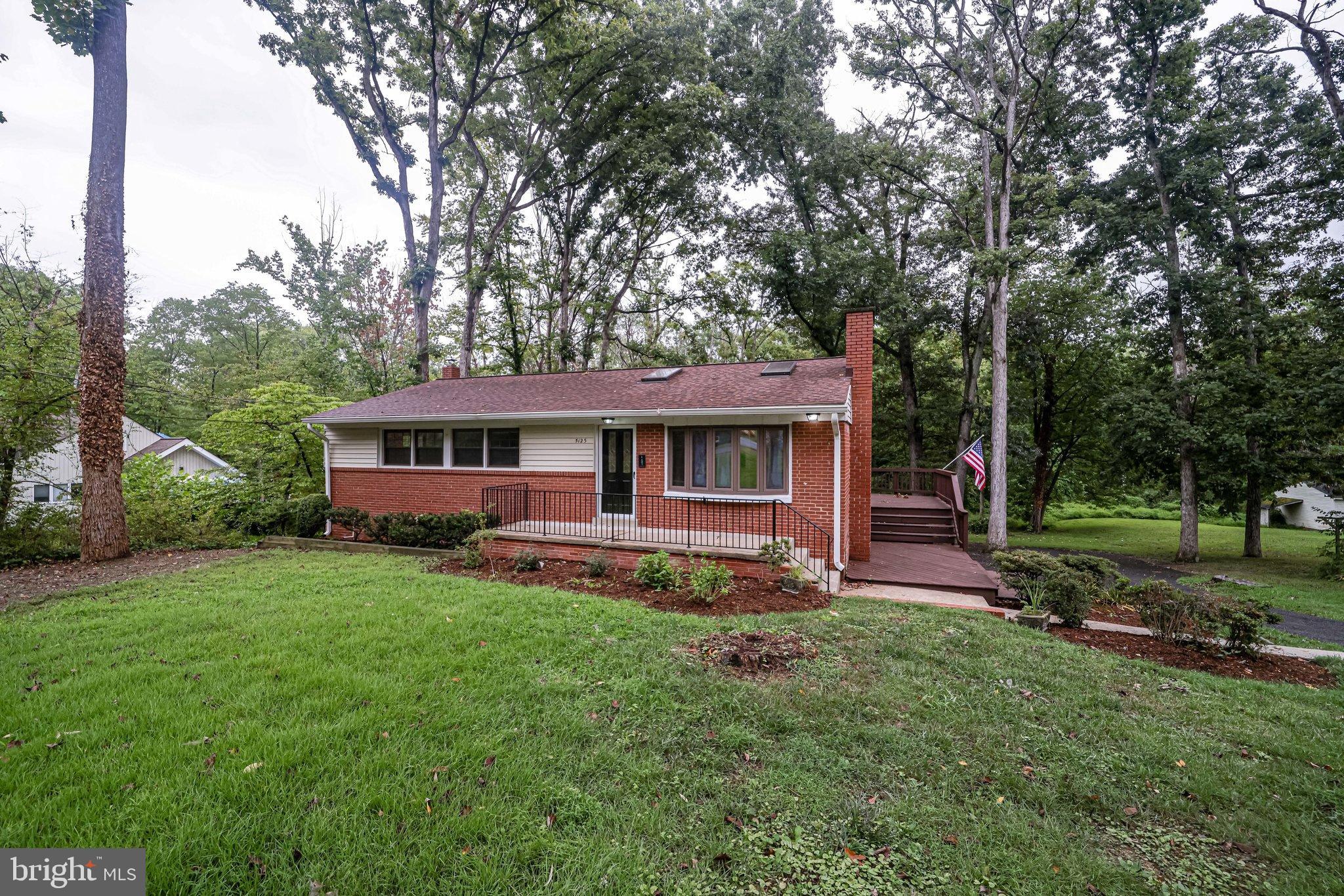 LINCOLNIA PARK - Residential Lease