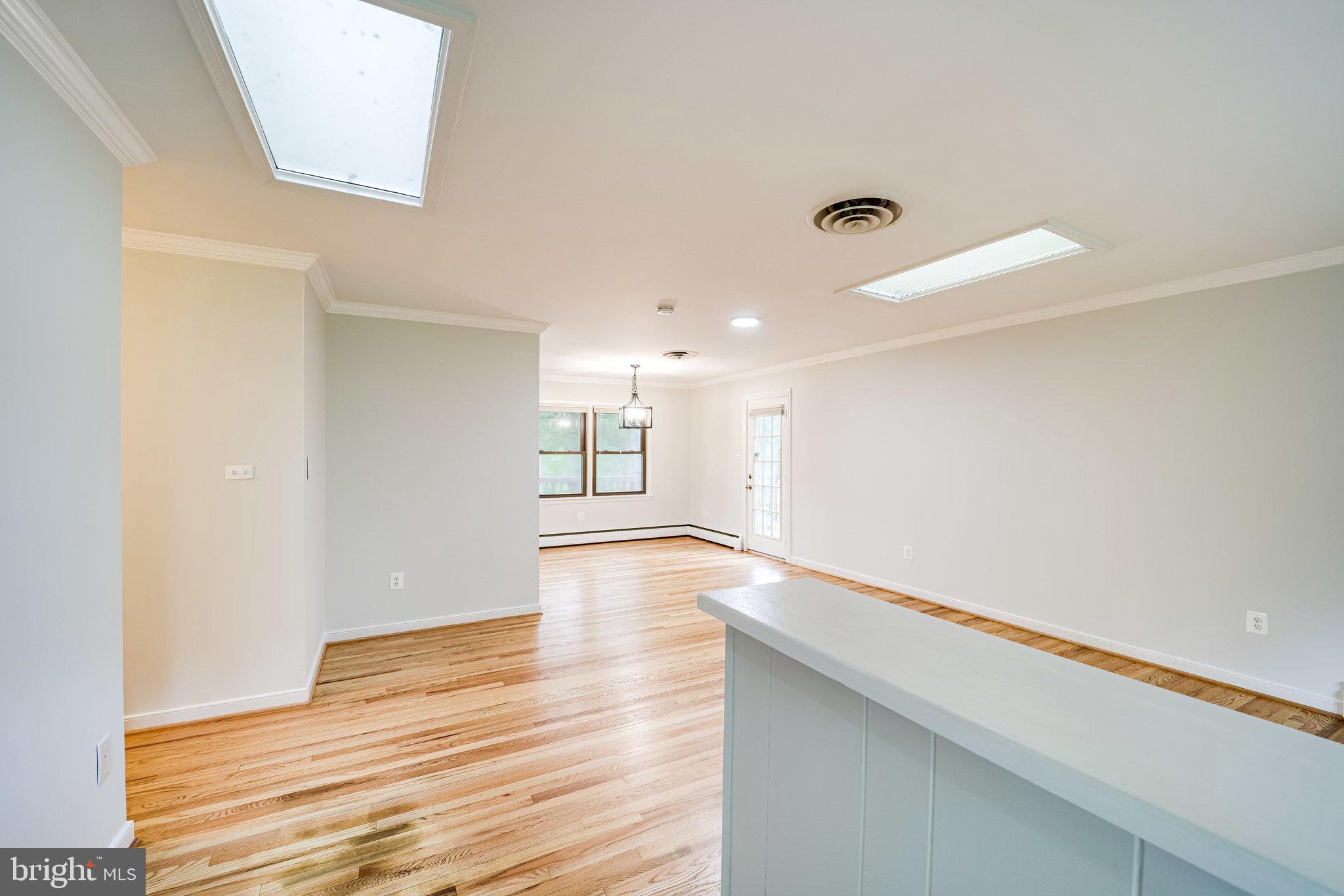 LINCOLNIA PARK - Residential Lease