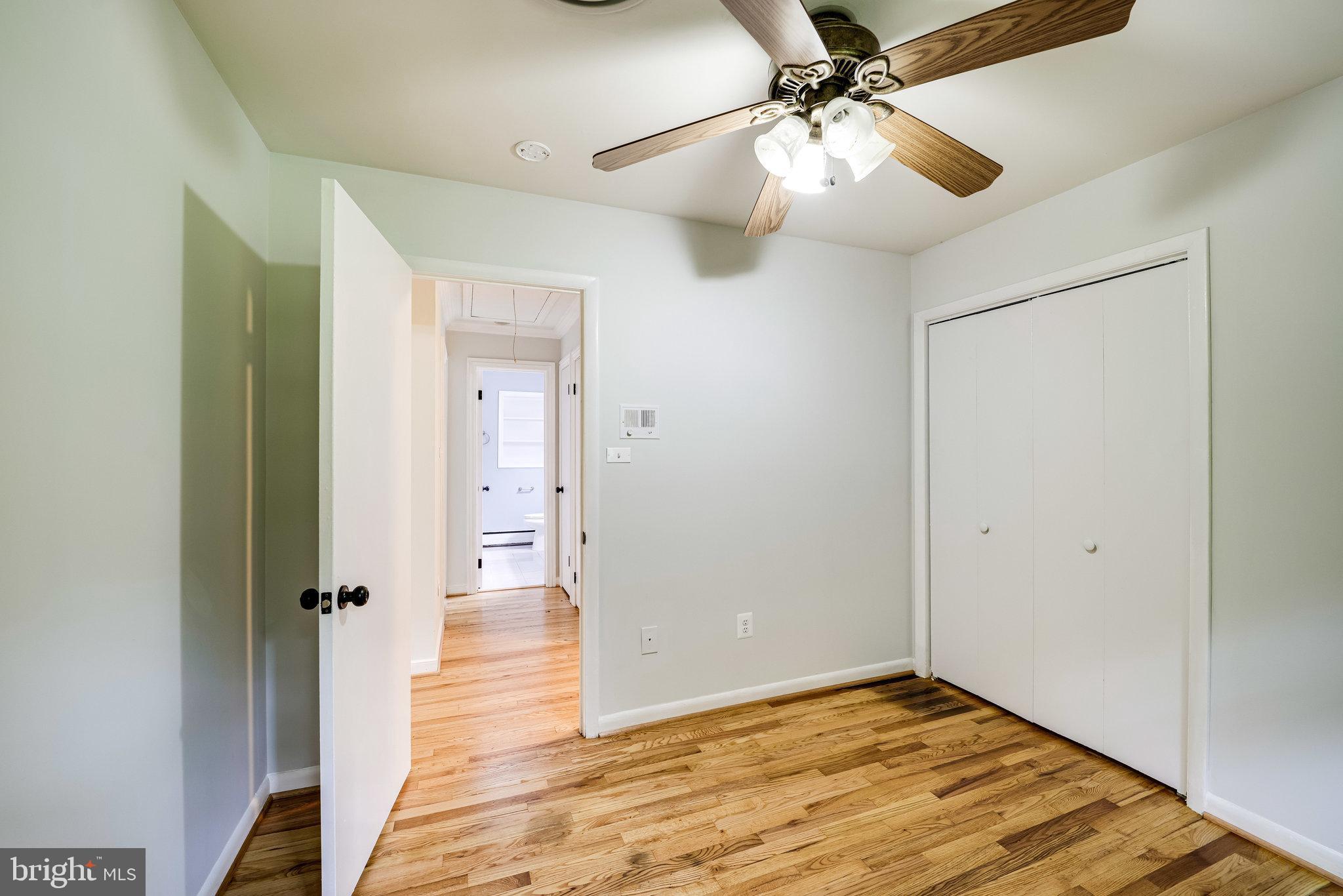 LINCOLNIA PARK - Residential Lease